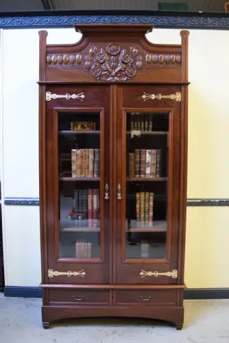 Antike imposante Jugendstil Vitrine, Bücherschrank Art Nouveau Lieferung möglich