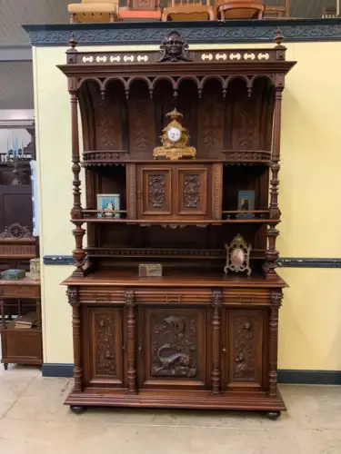 Sensationelles imposantes Neorenaissance Säulen Buffet,  Lieferung möglich!