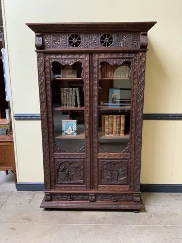 Antike Bretonische Vitrine, Bücherschrank , Traumhaft  -  Lieferung möglich!   