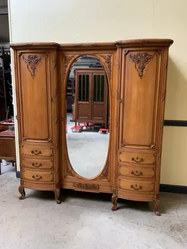 Antik - Kleiderschrank, Wäscheschrank - Jugendstil -  Lieferung möglich!