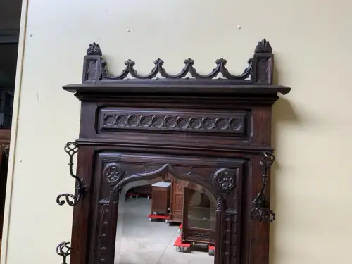 Antik -  Gaderobe, Kleiderständer - Neogotik - Lieferung möglich!