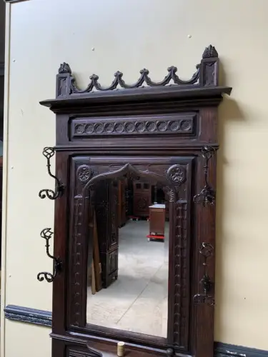 Antik -  Gaderobe, Kleiderständer - Neogotik - Lieferung möglich!