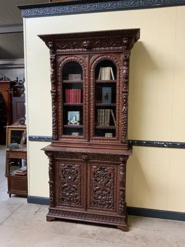 Antike Neorenaissance Vitrine, Bücherschrank  -  Lieferung möglich!