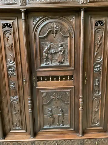Antiker bretonischer Geschirrschrank, Wäscheschrank, - Lieferung möglich!