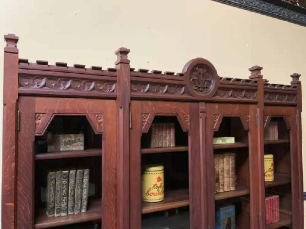 Antiker imposanter Neogotischer Bücherschrank, Vitrine- Lieferung möglich! 13