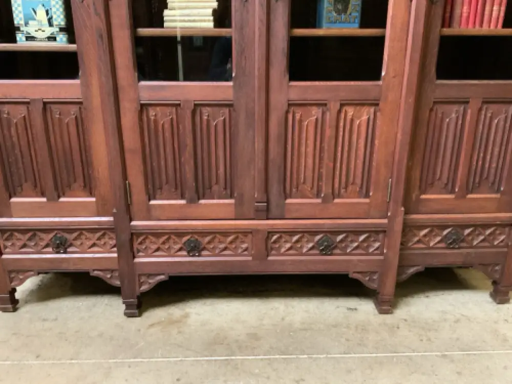 Antiker imposanter Neogotischer Bücherschrank, Vitrine- Lieferung möglich! 16