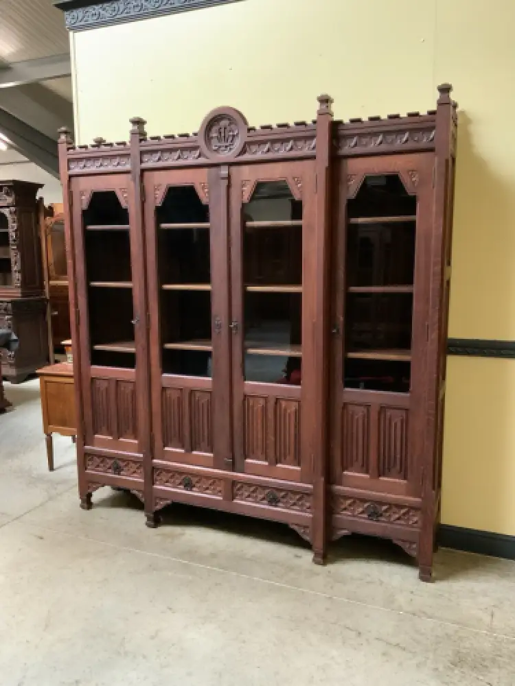 Antiker imposanter Neogotischer Bücherschrank, Vitrine- Lieferung möglich! 19