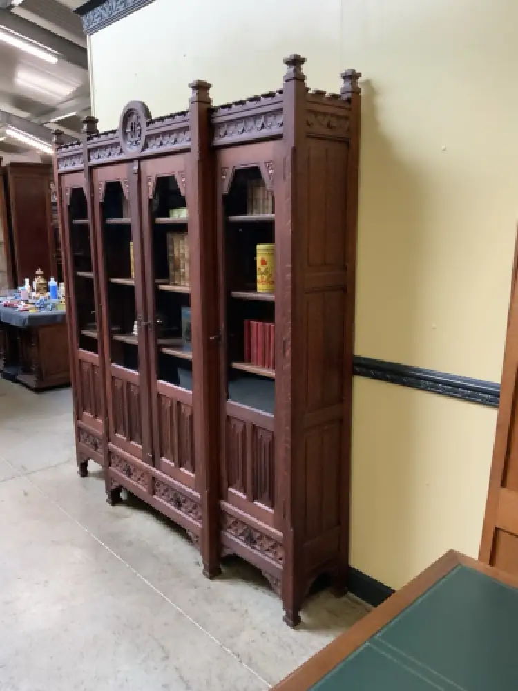 Antiker imposanter Neogotischer Bücherschrank, Vitrine- Lieferung möglich! 4