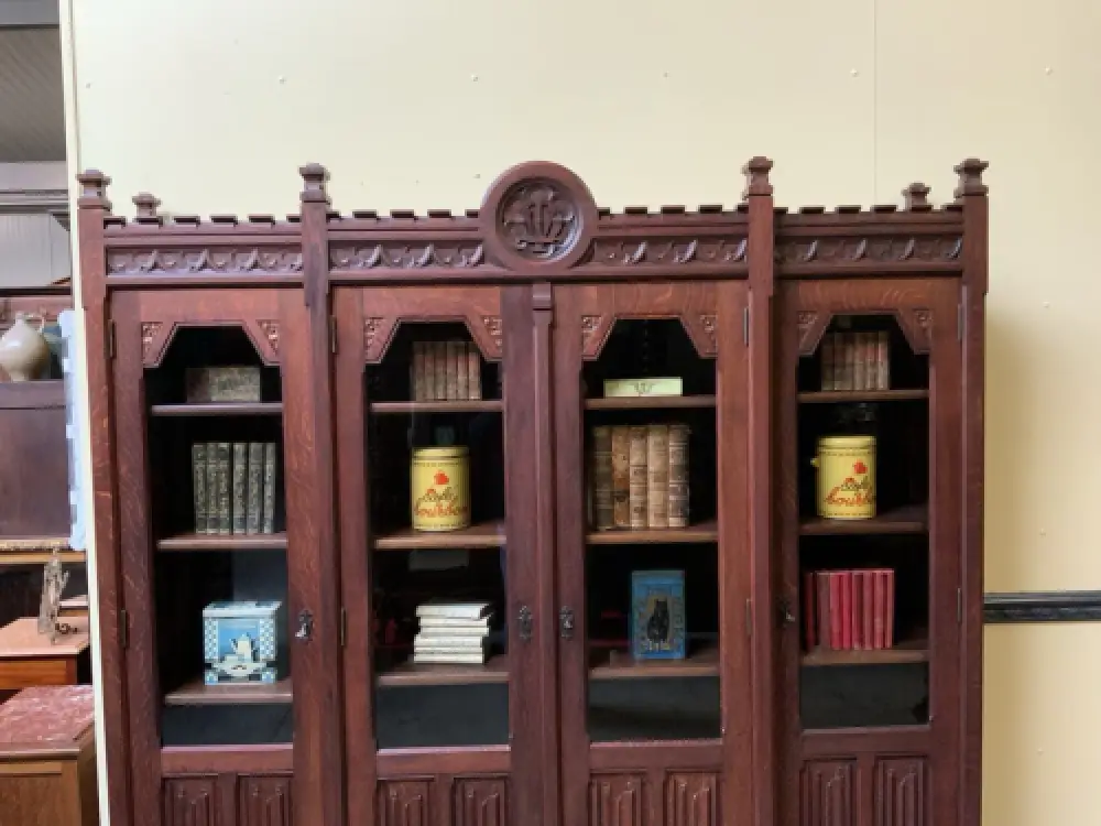 Antiker imposanter Neogotischer Bücherschrank, Vitrine- Lieferung möglich! 8