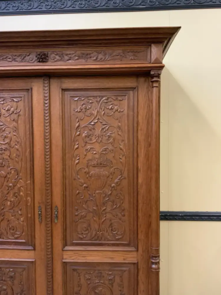 Antik - Kleiderschrank, Garderobenschrank  - Neorenaissance - Lieferung möglich! 11