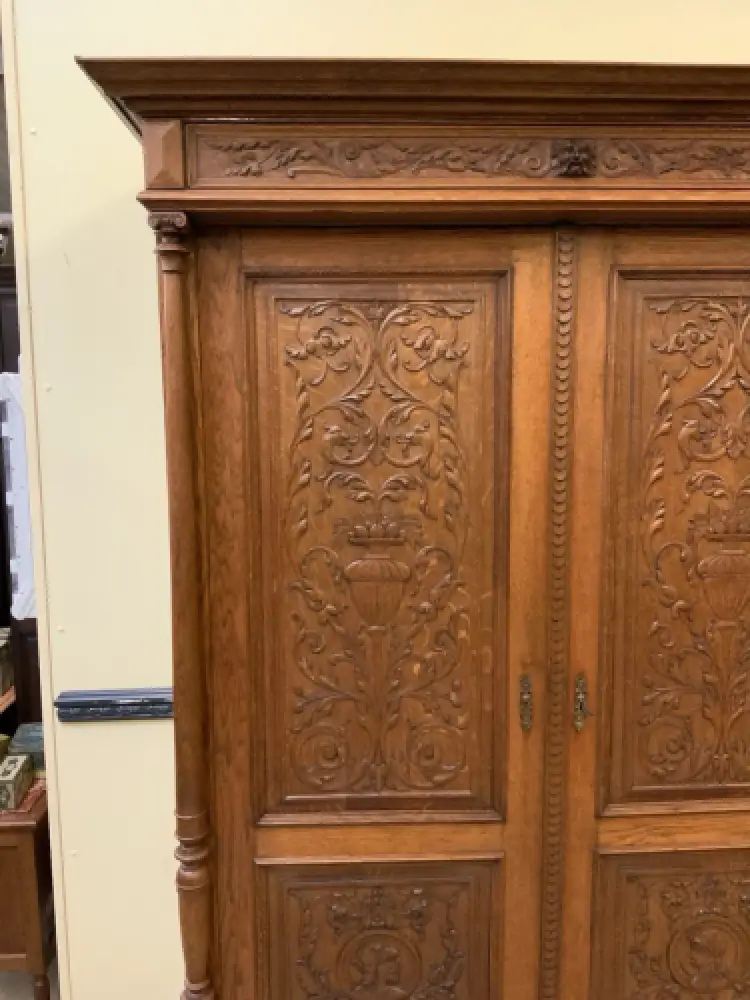 Antik - Kleiderschrank, Garderobenschrank  - Neorenaissance - Lieferung möglich! 14