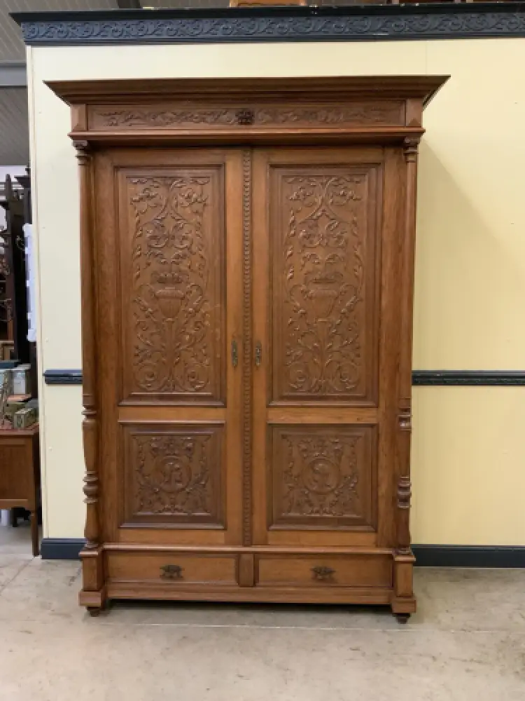 Antik - Kleiderschrank, Garderobenschrank  - Neorenaissance - Lieferung möglich! 2