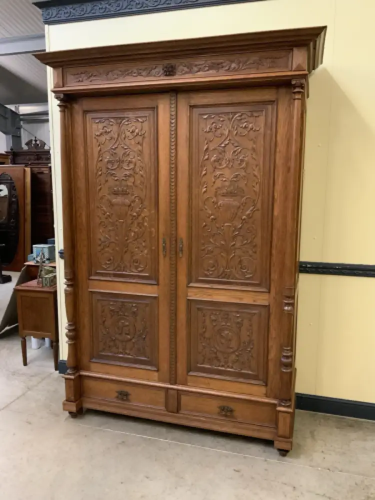 Antik - Kleiderschrank, Garderobenschrank  - Neorenaissance - Lieferung möglich! 3