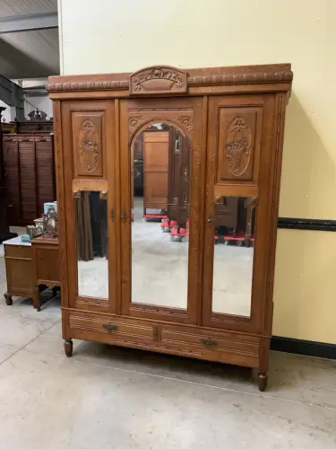 Antiker Jugendstil Kleiderschrank - Traumhaft -  Lieferung möglich!