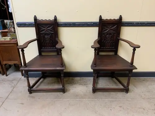 2 antike  Armlehn Stühle - Neogotik - Lieferung möglich!