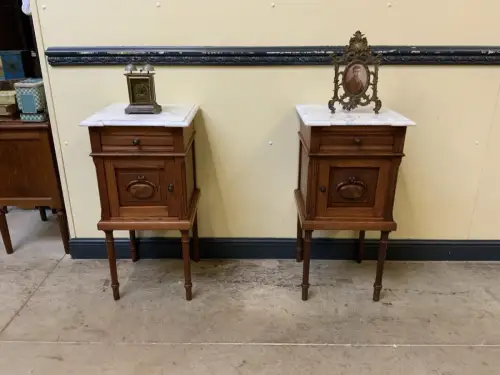 2 Antike Jugendstil  Vertikos, Nachtschränke, - Lieferung möglich!