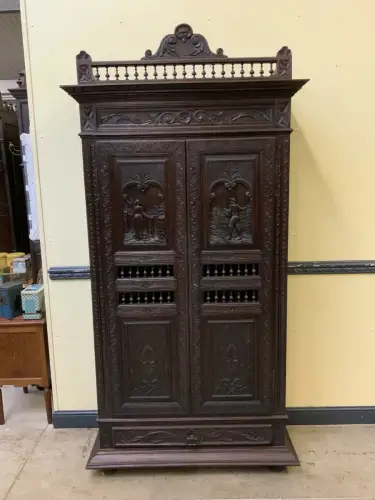 Antiker bretonischer Geschirrschrank, Wäscheschrank, - Lieferung möglich!