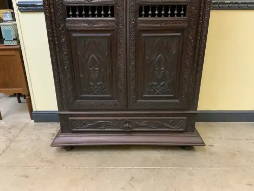 Antiker bretonischer Geschirrschrank, Wäscheschrank, - Lieferung möglich!