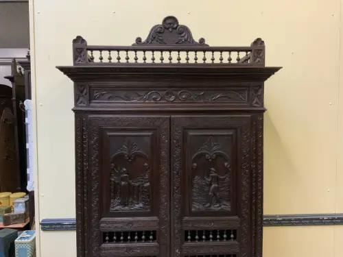 Antiker bretonischer Geschirrschrank, Wäscheschrank, - Lieferung möglich!