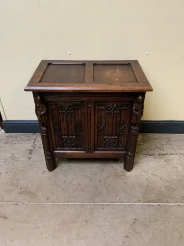 Antik - Truhe,  Bank, Schuhschrank, Neogotik - Traumhaft- Lieferung möglich!