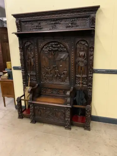 Antike Imposante Gaderobe mit Truhenbank - Neorenaissance - Lieferung möglich!