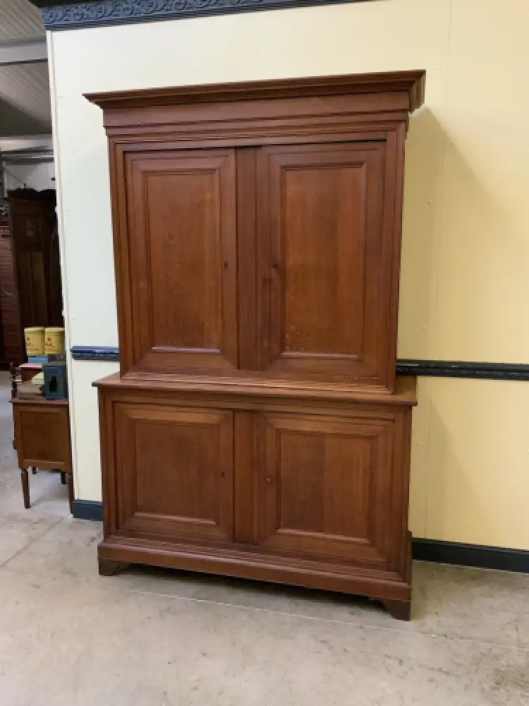 Antiker monumentales Bauern, Kloster Buffet,   - Lieferung möglich! 1