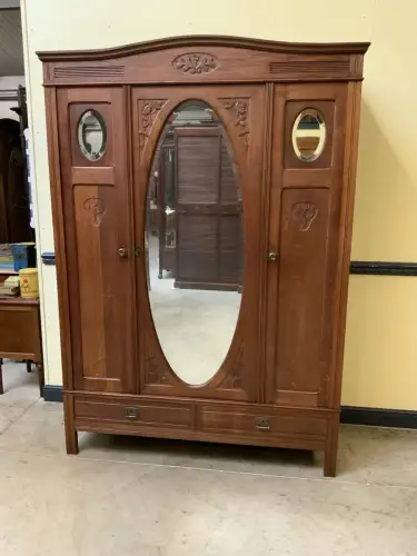 Antik - Kleiderschrank, Wäscheschrank - Jugendstil -  Lieferung möglich!