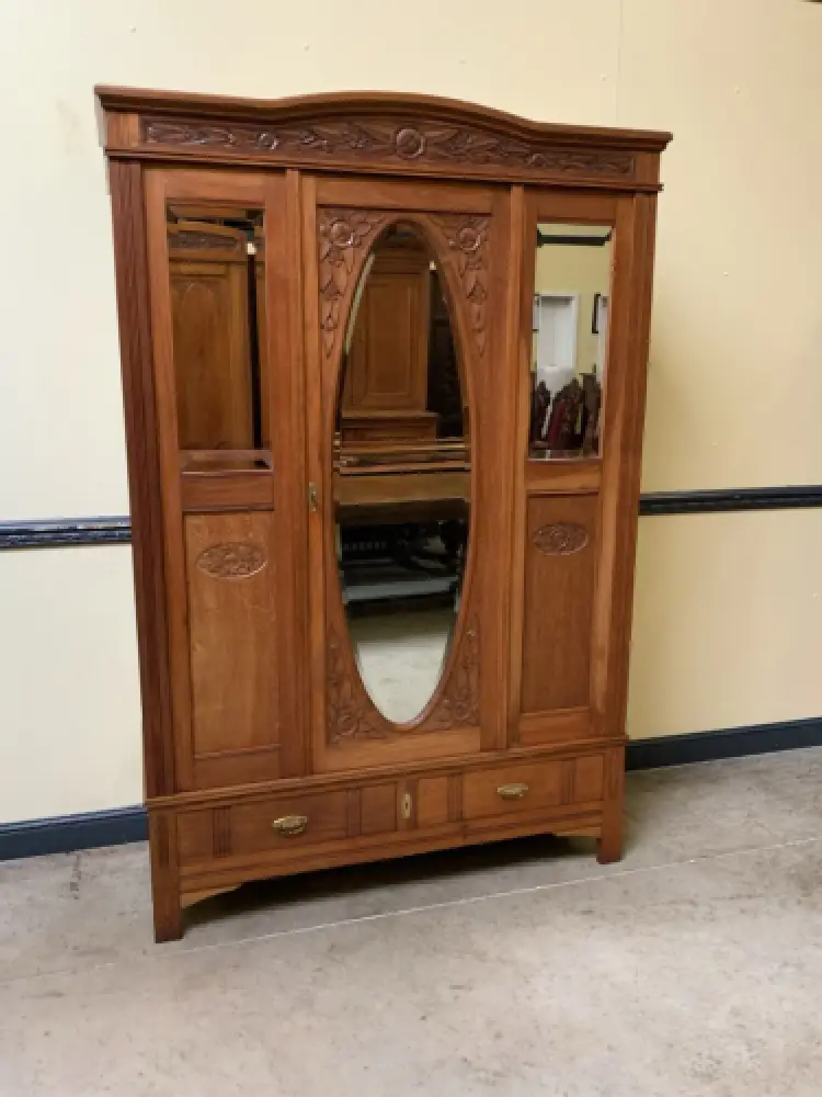 Antiker Art Deco Kleiderschrank - Traumhaft  - Lieferung möglich! 0