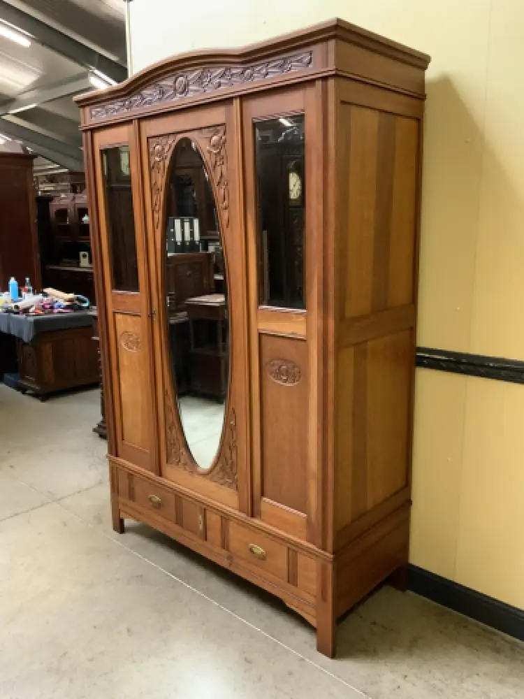 Antiker Art Deco Kleiderschrank - Traumhaft  - Lieferung möglich! 2