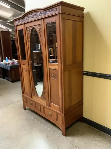 Antiker Art Deco Kleiderschrank - Traumhaft  - Lieferung möglich!