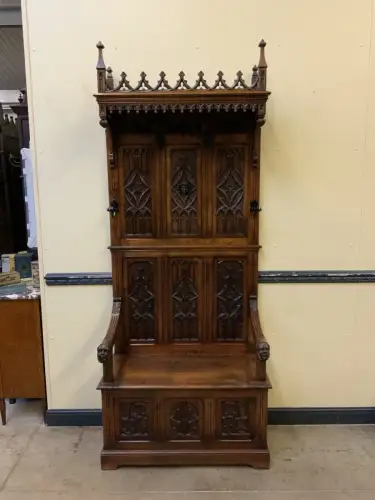 Antike Neogotische  Garderobe mit Truhenbank - Sensationell - Lieferung möglich!