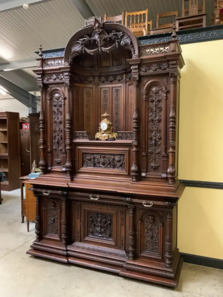 Sensationelles imposantes Neorenaissance Säulen Buffet,  Lieferung möglich! 1