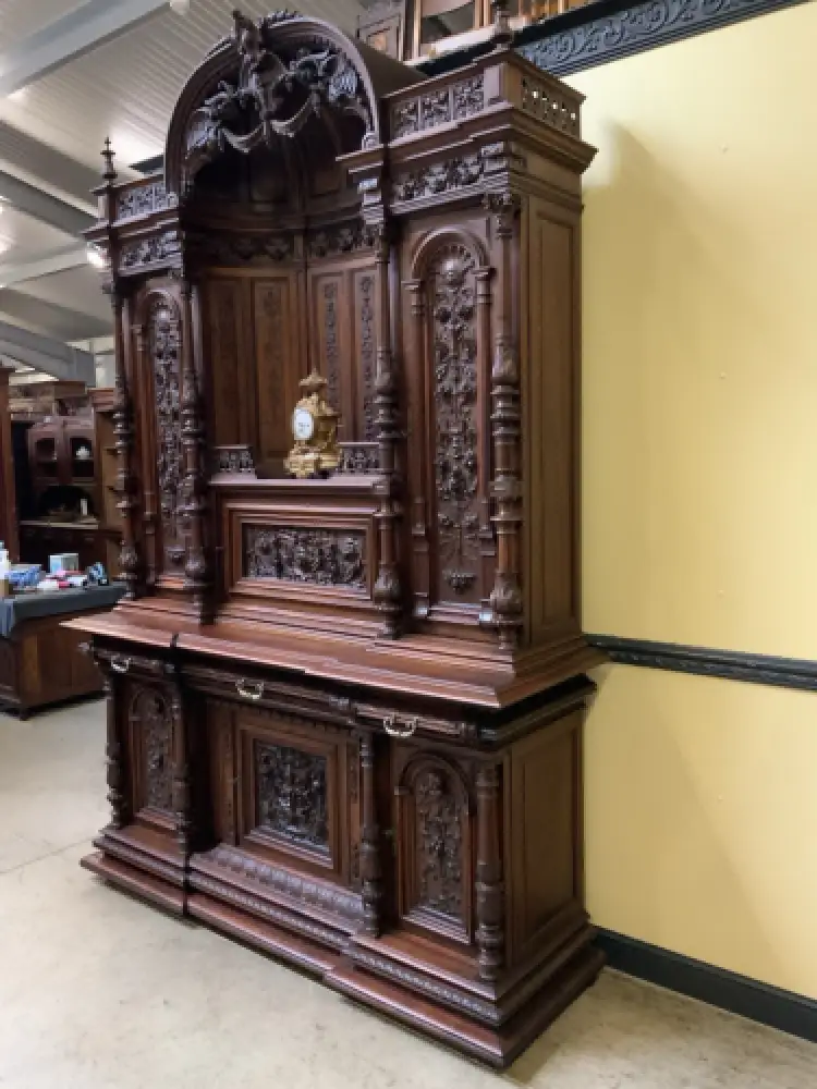 Sensationelles imposantes Neorenaissance Säulen Buffet,  Lieferung möglich! 3