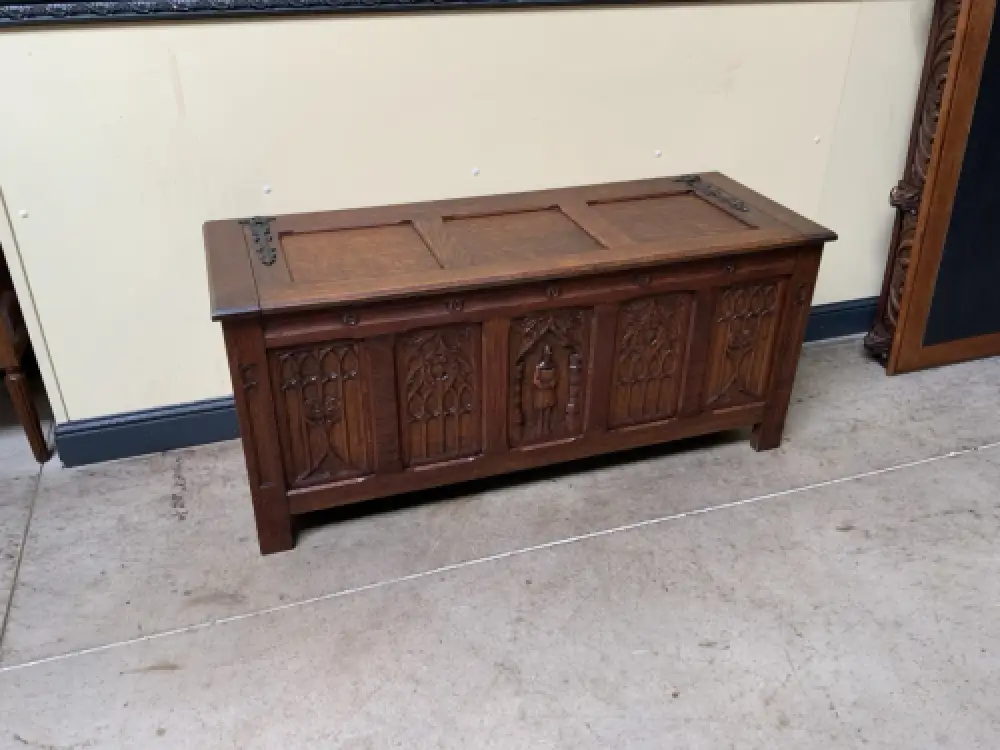 Antik - Truhe,  Bank, Schuhschrank, Neogotik - Traumhaft- Lieferung möglich! 2