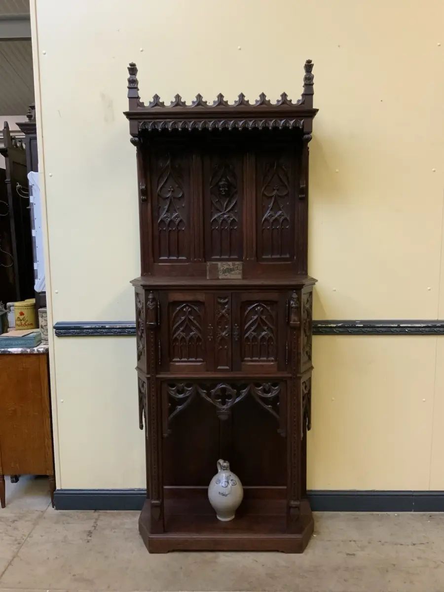 Antik - Vertiko, Anrichte, Pfeilerschrank - Neogotik - Lieferung möglich!