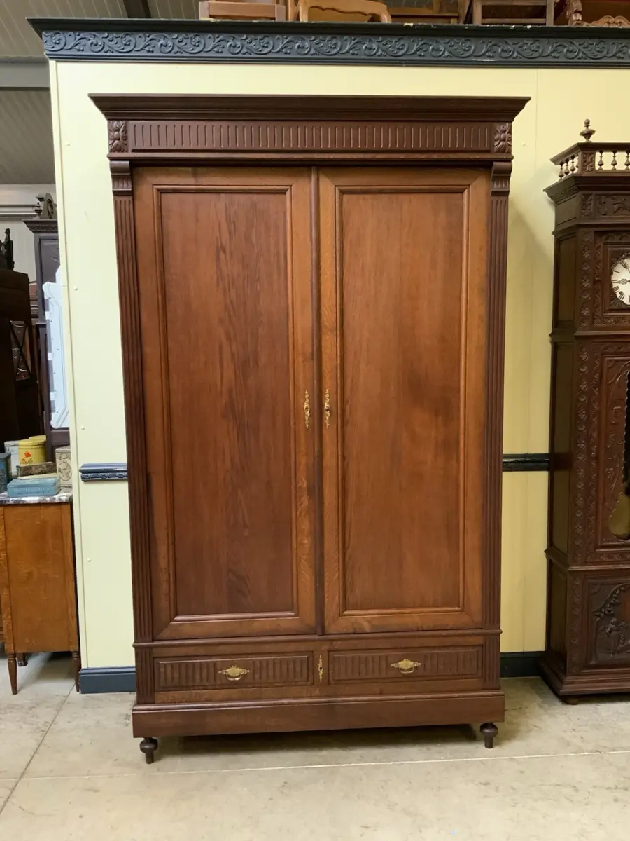 Antiker imposanter Jugendstil Kleiderschrank, sensationell - Lieferung möglich!