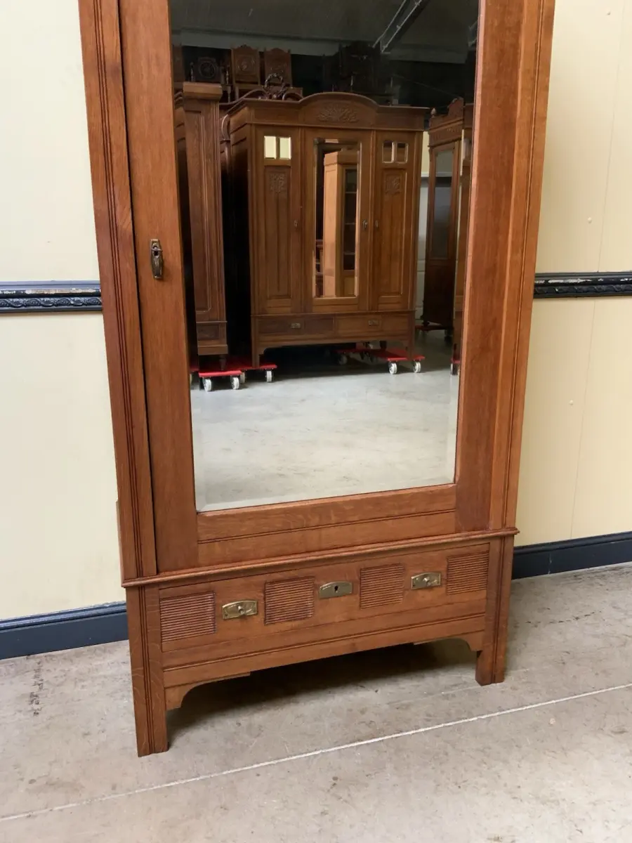 Antiker Jugendstil Wäscheschrank, -   Lieferung möglich! 8