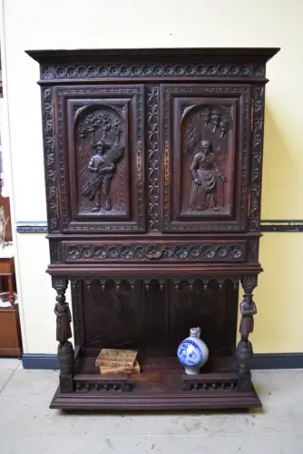 Antiker bretonischer Geschirrschrank, Vertiko, Traumhaft  - Lieferung möglich!