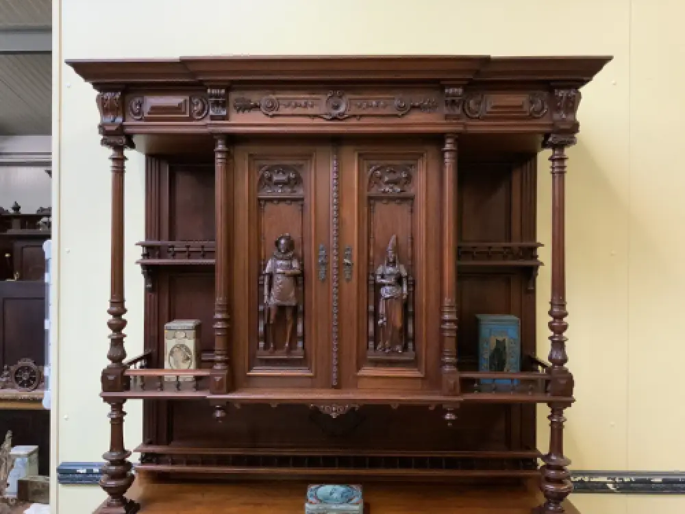 Sensationelles imposantes Neorenaissance Säulen Buffet,  Lieferung möglich! 10