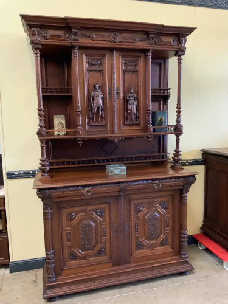 Sensationelles imposantes Neorenaissance Säulen Buffet,  Lieferung möglich! 2