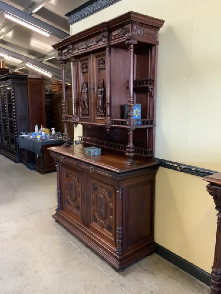 Sensationelles imposantes Neorenaissance Säulen Buffet,  Lieferung möglich! 3