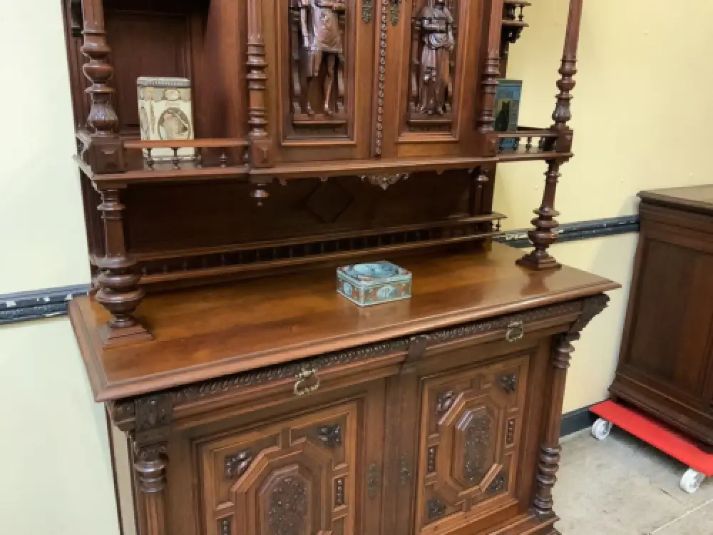 Sensationelles imposantes Neorenaissance Säulen Buffet,  Lieferung möglich! 7