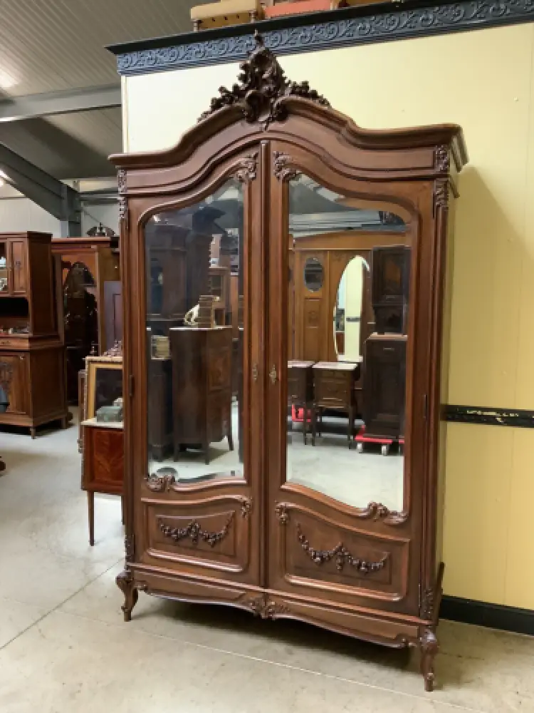 Antiker imposanter Jugendstil Kleiderschrank mit Wäschefach - Lieferung möglich! 0