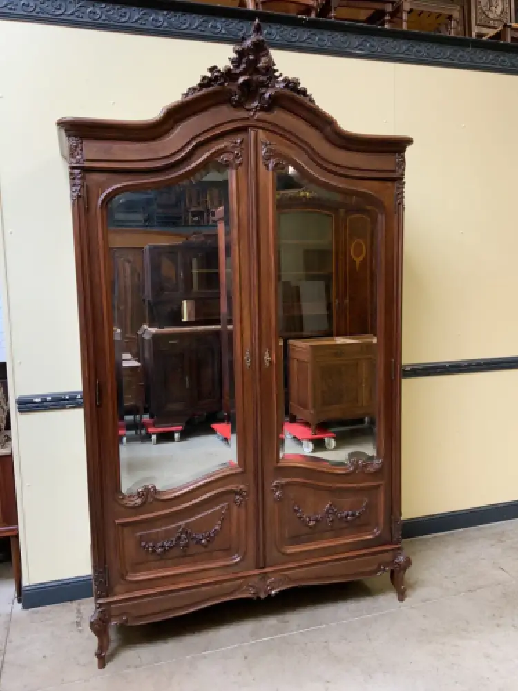 Antiker imposanter Jugendstil Kleiderschrank mit Wäschefach - Lieferung möglich! 1