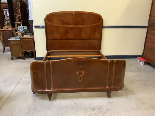 Antikes traumhaftes Art Deco Doppel Bett mit Intarsien  - Lieferung möglich!