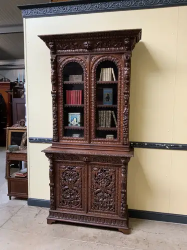 Antike Neorenaissance Vitrine, Bücherschrank  -  Lieferung möglich!