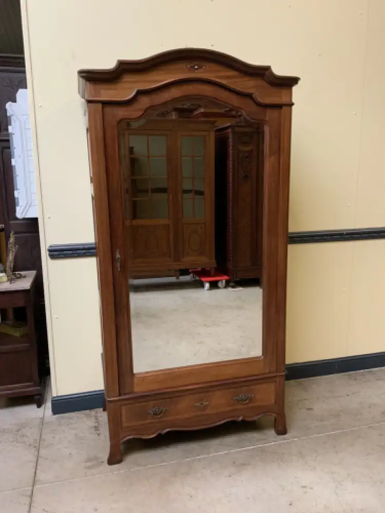 Antiker Jugendstil Wäscheschrank, Kleiderschrank -   Lieferung möglich! 1