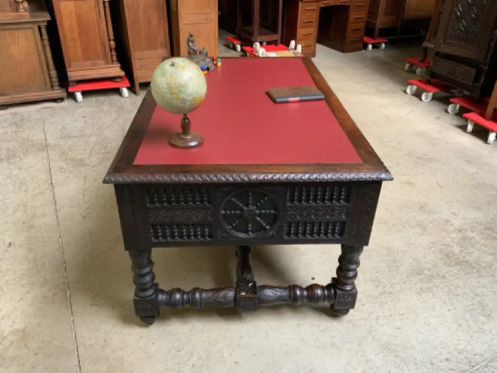 Antiker imposanter Schreibtisch aus der Bretagne - Lieferung möglich! 13