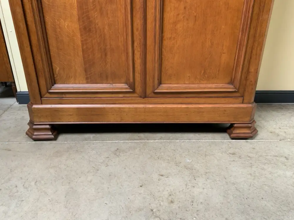 Antiker imposanter Kleiderschrank aus der Normandie,  - Lieferung möglich! 11