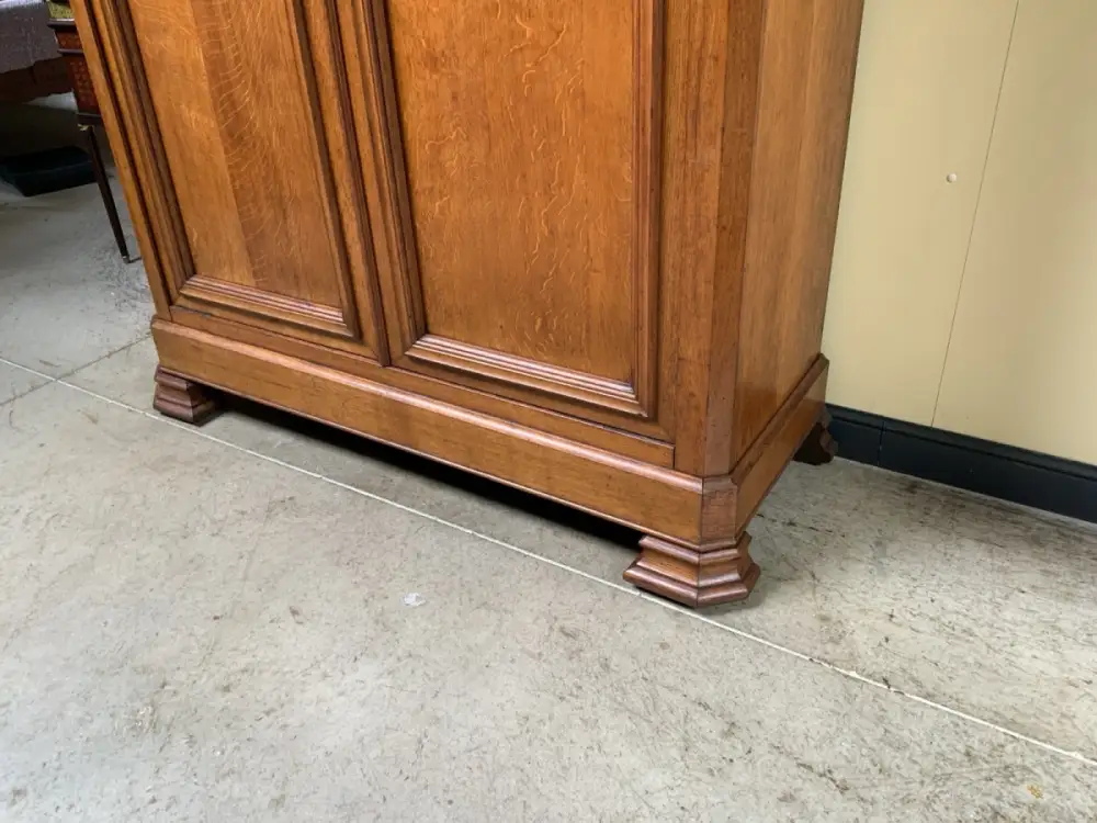 Antiker imposanter Kleiderschrank aus der Normandie,  - Lieferung möglich! 12